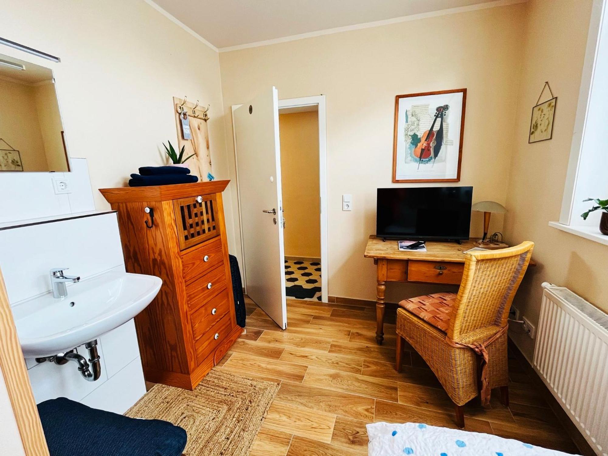 Altes Pfarrhaus Neustaedt Hotel Neustadt  Eksteriør billede